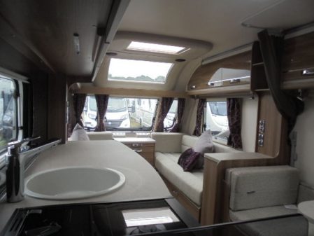2019 Swift Challenger 530