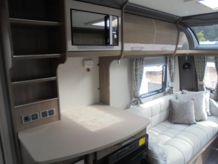 2020 Coachman VIP 460/2