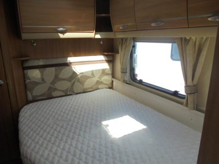 2011 Swift CONQUEROR 570