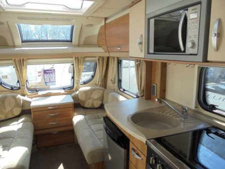 2011 Swift CONQUEROR 570