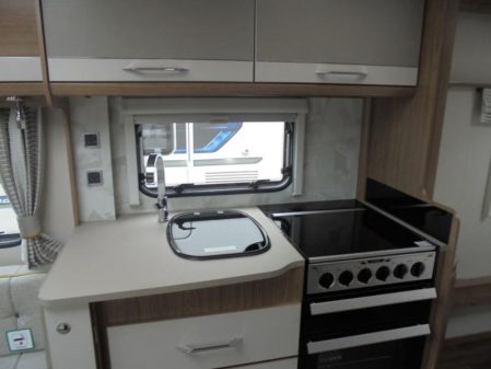 2019 Coachman VIP 575/4