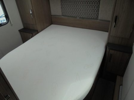 2015 Coachman VIP 545/4