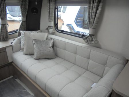 2020 Coachman VIP 520/3