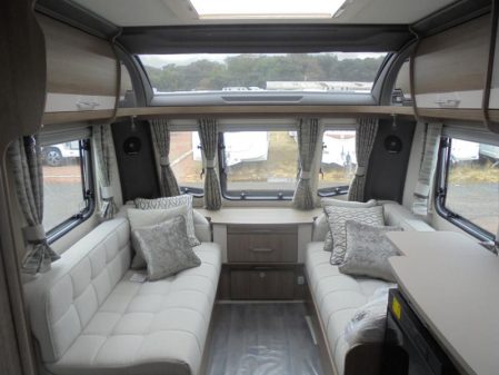 2020 Coachman VIP 565/4