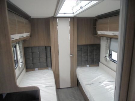 2020 Coachman VIP 565/4