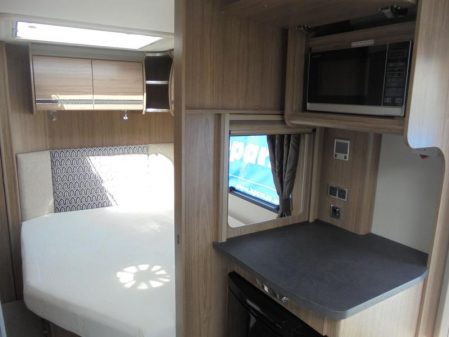 2015 Coachman VIP 560/4