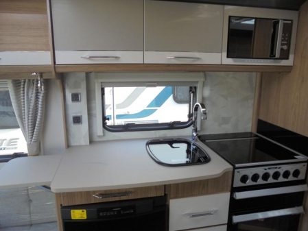 2019 Coachman VIP 565/4