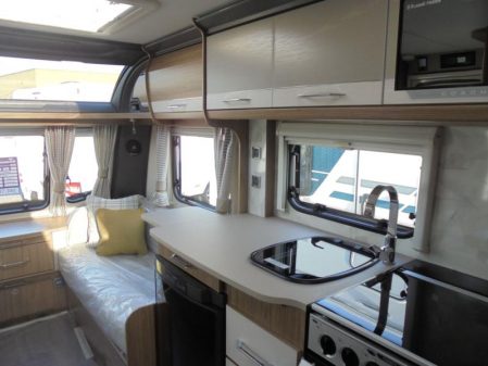 2019 Coachman VIP 565/4