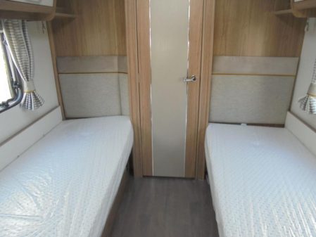 2019 Coachman VIP 565/4