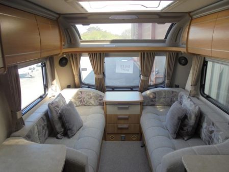 2013 Coachman VIP 520/4