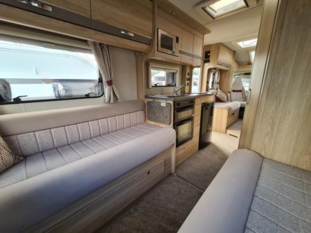 2018 Elddis SUPREME 195