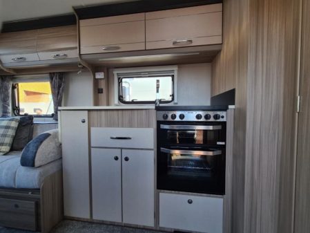 2020 Coachman Acadia SE 460