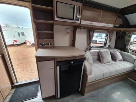 2021 Coachman Vip 460