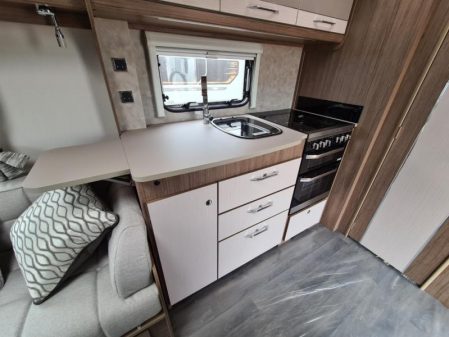 2021 Coachman Vip 460