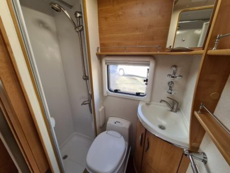 2006 Auto-Trail APACHE 700SE