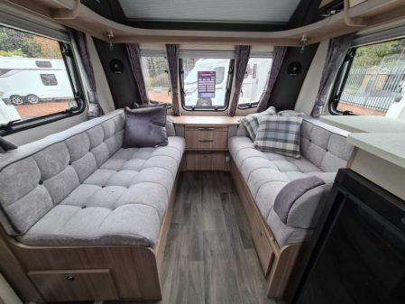 2021 Coachman Acadia 565