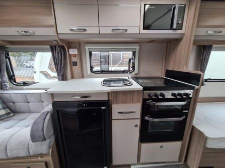 2021 Coachman Acadia 565