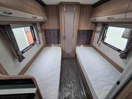 2021 Coachman Acadia 565