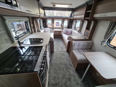 2021 Coachman Vip 520