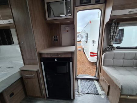 2021 Coachman Vip 575