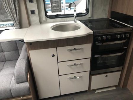 2021 Coachman Laser 665