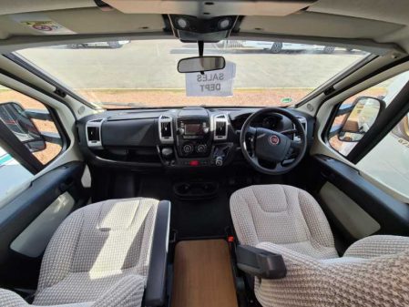 2015 Auto-Trail TRACKER EKS