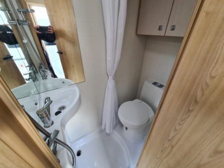 2016 Elddis Platinum Edition  (DS) 115