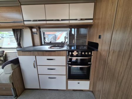 2015 Coachman VIP 460