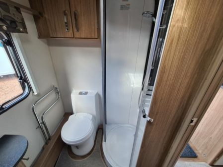 2015 Coachman VIP 460