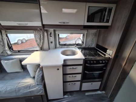 2022 Coachman Laser 665