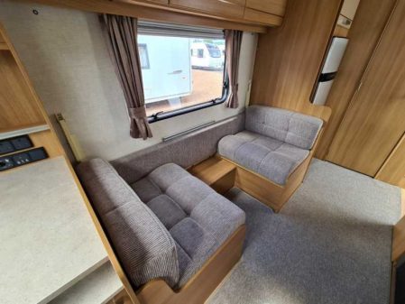 2013 Coachman LASER 620/4 (INC MOVER)