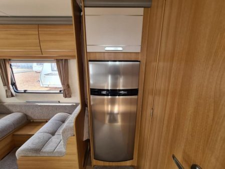 2013 Coachman LASER 620/4 (INC MOVER)