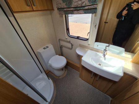 2013 Coachman LASER 620/4 (INC MOVER)