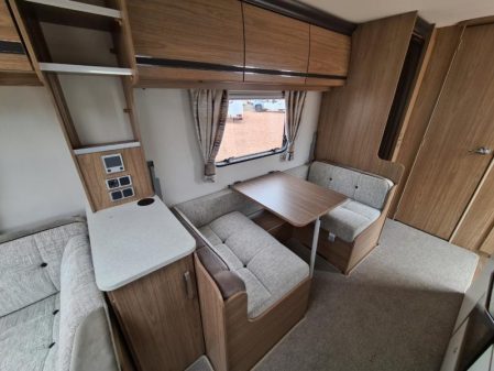 2017 Coachman Laser 620
Incl AWD Mover