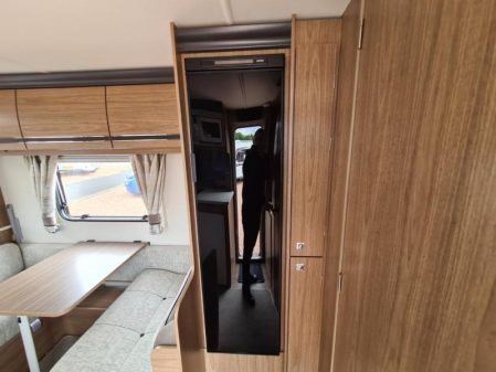 2017 Coachman Laser 620
Incl AWD Mover