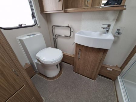 2017 Coachman Laser 620
Incl AWD Mover