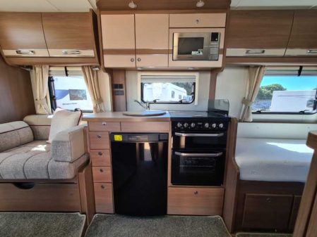 2018 Elddis Majestic 285