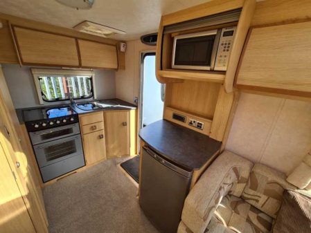 2009 Coachman FESTIVAL 380