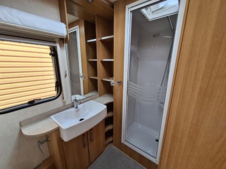 2014 Coachman Laser 640/4
inc 2 motor mover