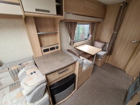 2012 Coachman Highlander 520/4