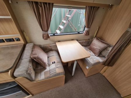 2012 Coachman Highlander 520/4