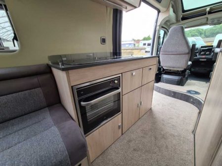 2021 Chausson 33 Line V594