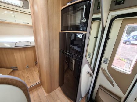 2020 McLouis Fusion 367 Motorhome