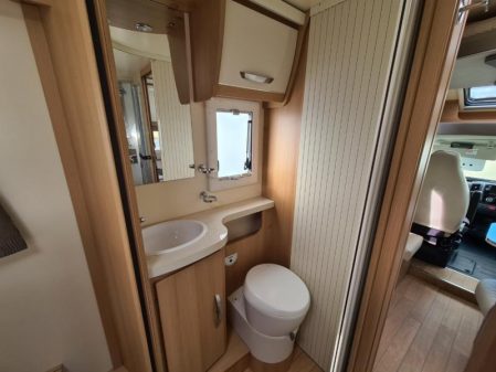 2020 McLouis Fusion 367 Motorhome