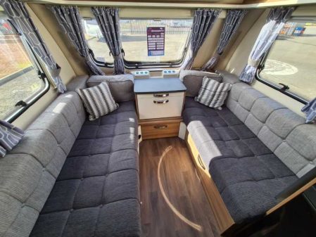 2019 Swift Sprite Major 4 SB
auto m/mover