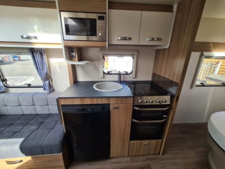 2019 Swift Sprite Major 4 SB
auto m/mover