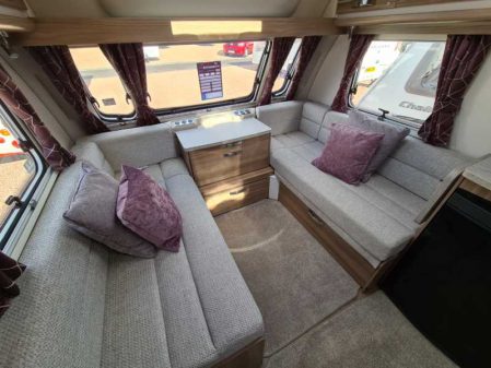 2020 Swift Challenger X880
Inc Mover