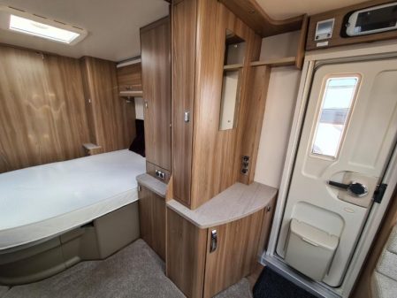 2020 Swift Challenger X880
Inc Mover