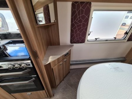 2020 Swift Challenger X880
Inc Mover