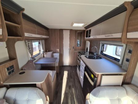 2020 Coachman VIP 520